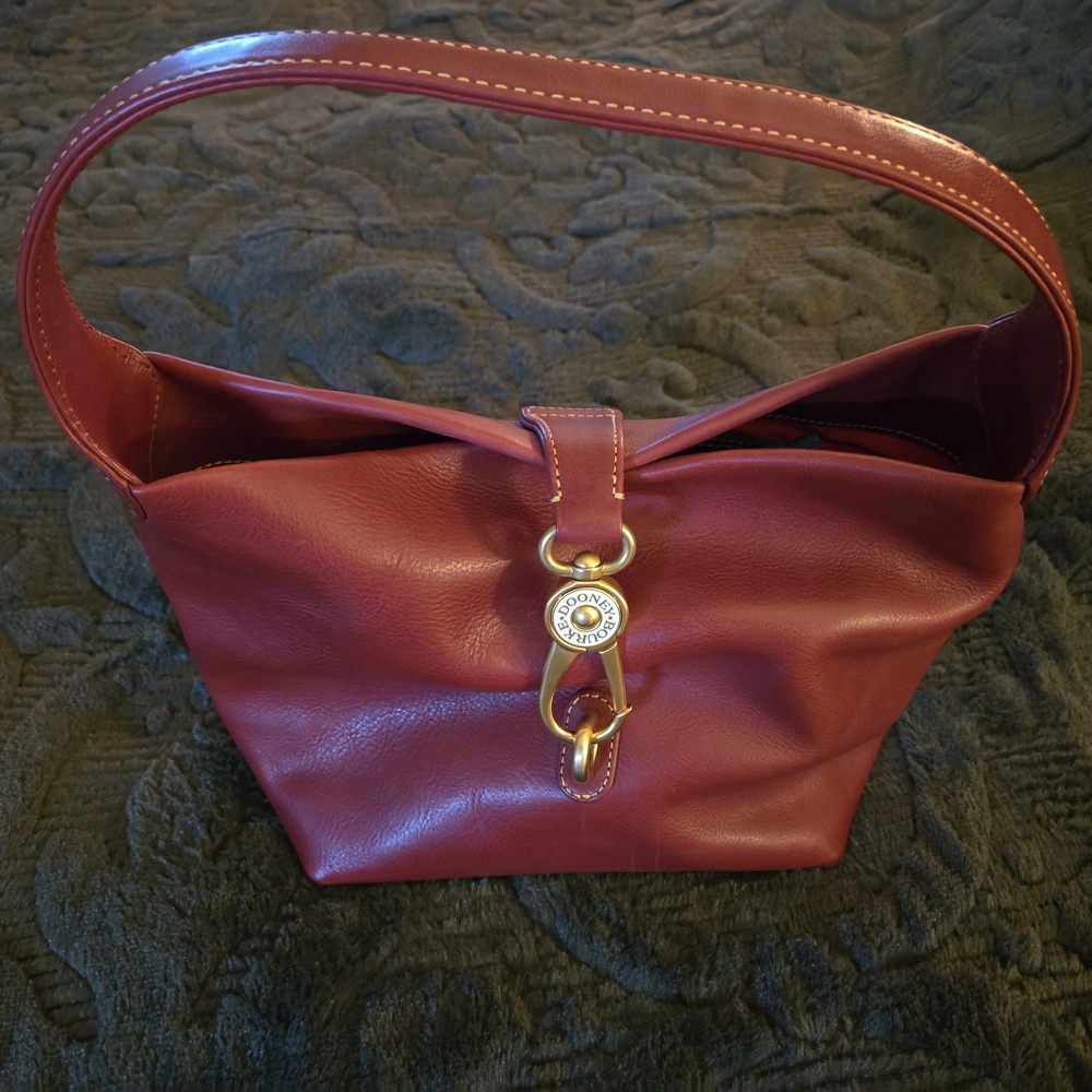❤️👜❤️Dooney & Bourke Florentine Leather Logo Lock Hobo❤️👜❤️ - Picture 7 of 9